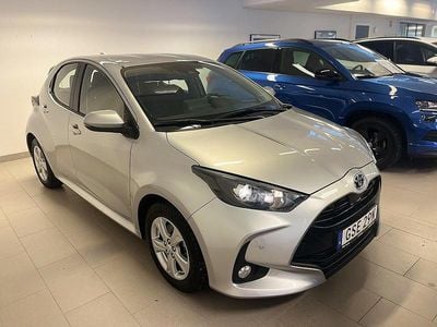 Begagnad Toyota Yaris 2023 Silver Halvkombi