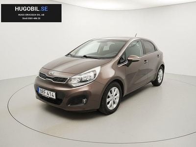 Begagnad Kia Rio Comfort 109 HK (80 kW) 2012 Bronzmetallic Halvkombi