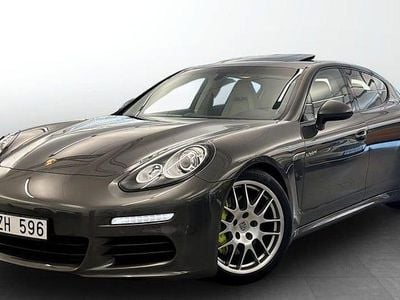 Grå Begagnad 2014 Porsche Panamera S Sedan | 369 000 kr