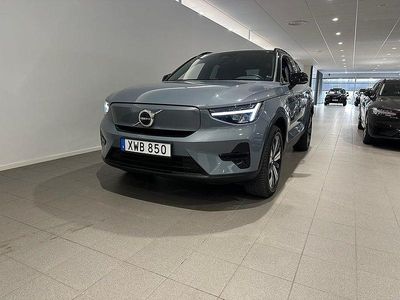 Grå Begagnad 2022 Volvo XC40 Core SUV | 344 500 kr