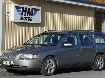 Begagnad Volvo V70 2007 Grön Kombi