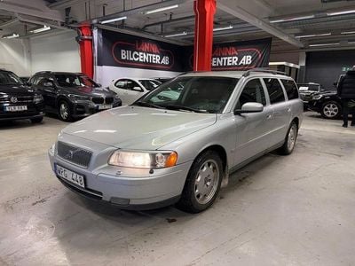 Begagnad Volvo V70 209 HK (153 kW) 2005 Ljusgrå Kombi