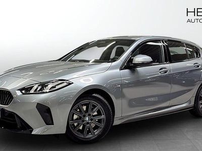 Grå Begagnad 2025 BMW 120 M Sport Halvkombi | 368 700 kr
