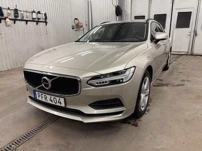 Begagnad Volvo V90 150 HK (110 kW) 2017 Ljusbrun Kombi