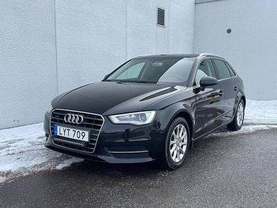 Begagnad Audi A3 Sportback Attraction 110 HK (80 kW) 2015 Svart Halvkombi