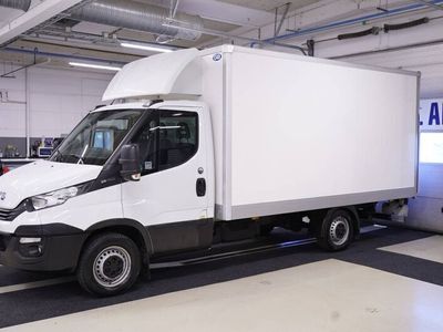 begagnad Iveco Daily 35-140 2.3 136hk Bakgavellyft/Sidodörr