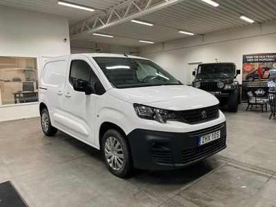 Begagnad Peugeot Partner 131 HK (96 kW) 2021 Vit Minibuss