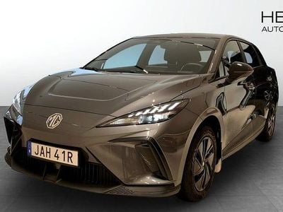 Grå Begagnad 2023 MG MG4 EV Halvkombi | 254 900 kr (Marknadspris)