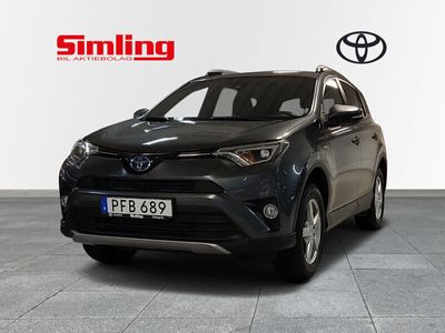 begagnad Toyota RAV4 2.5 AWD Active Plus / Drag / Motorvärmare / Navi / Vinterhjul