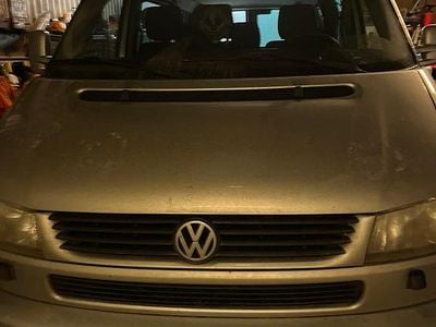 Begagnad VW Caravelle 115 HK (84 kW) 2002 Metallic Minibuss