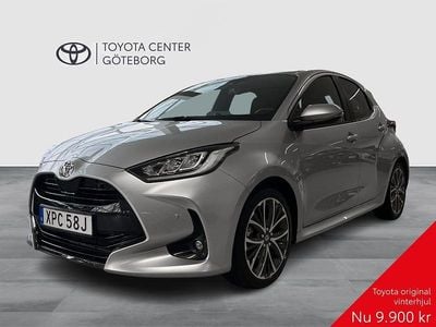 Silver Begagnad 2024 Toyota Yaris Hybrid Style Halvkombi | 259 900 kr (Marknadspris)