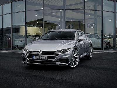 Begagnad VW Arteon R-line 190 HK (139 kW) 2018 Silver Halvkombi