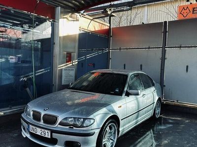 begagnad BMW 320 i e46