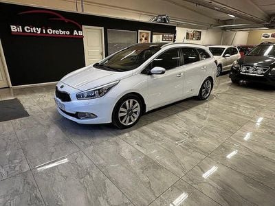Vit Begagnad 2014 Kia Ceed Comfort Halvkombi | 94 900 kr (Lite dyr)