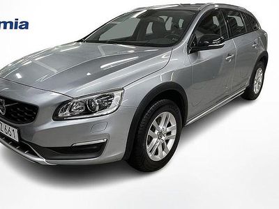 Silver Begagnad 2016 Volvo V60 CC Business Edition Kombi | 189 900 kr (Marknadspris)