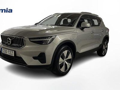 Silver Begagnad 2022 Volvo XC40 Core SUV | 359 900 kr (Marknadspris)