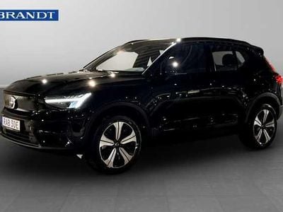 Svart Begagnad 2023 Volvo XC40 Core SUV | 349 900 kr (Superpris)