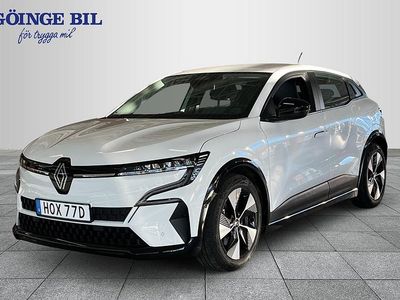 Vit Begagnad 2023 Renault Mégane IV Equilibre Halvkombi | 239 000 kr (Bra pris)