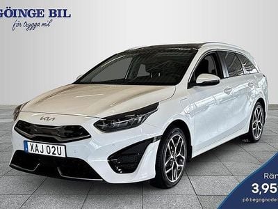 Begagnad Kia Ceed Advance 105 HK (77 kW) 2023 Vit Halvkombi