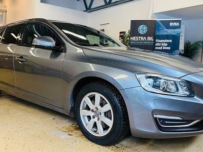 Grå Begagnad 2016 Volvo V60 Momentum Kombi | 164 900 kr (Marknadspris)