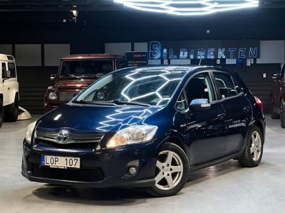 begagnad Toyota Auris Hybrid e-CVT NAVI KAMERA KEYLESS BT 136HK