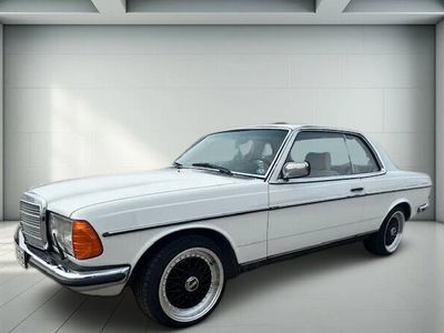 begagnad Mercedes 230 W123 MERCEDES BENZ C