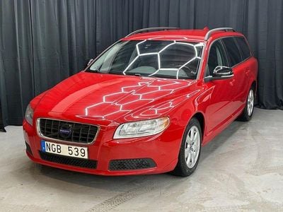 Röd Begagnad 2013 Volvo V70 Kombi | 94 900 kr (Marknadspris)