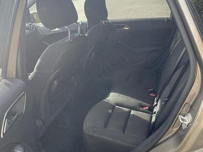 Mercedes B180