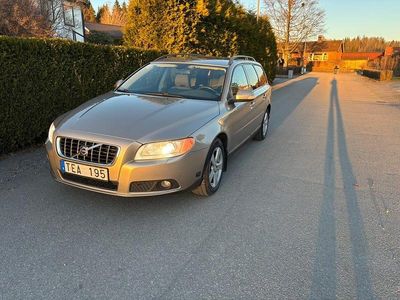 Begagnad 2008 Volvo V70 Kombi | 36 000 kr (Lite dyr)