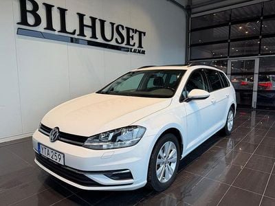 Vit Begagnad 2017 VW Golf VII Kombi | 109 900 kr (Bra pris)