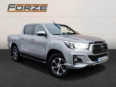 begagnad Toyota HiLux Dubbelhytt 2.4 AWD AUT | DRAG | SKINN *MOMS*