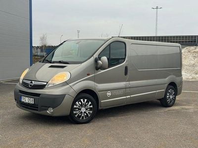 Begagnad Opel Vivaro 114 HK (83 kW) 2013 Minibuss