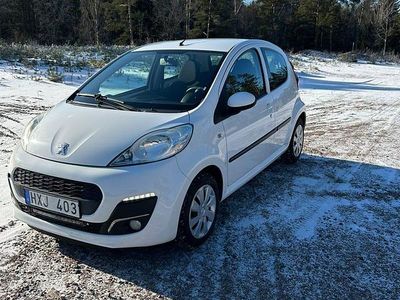 Begagnad Peugeot 107 68 HK (50 kW) 2013 Halvkombi