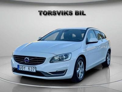 Vit Begagnad 2013 Volvo V60 Momentum Kombi | 109 900 kr (Marknadspris)