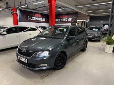 Grå Begagnad 2016 Skoda Fabia Kombi | 59 800 kr (Bra pris)