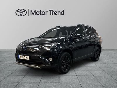 Svart Begagnad 2017 Toyota RAV4 Hybrid SUV | 204 900 kr (Superpris)