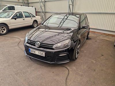 Begagnad 2010 VW Golf VI R Halvkombi | 164 900 kr
