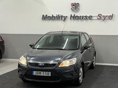 Grå Begagnad 2009 Ford Focus Trend Halvkombi | 34 900 kr (Marknadspris)