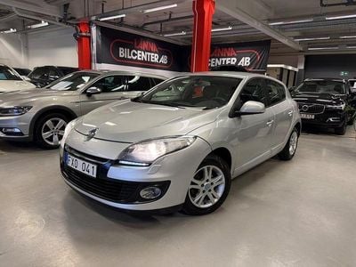 Silver metallic Begagnad 2012 Renault Mégane III Halvkombi | 39 800 kr (Bra pris)