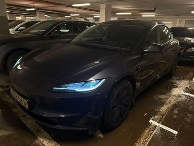 Stealth grey Begagnad 2024 Tesla Model 3 Long Range AWD Sedan | 479 000 kr (Dyr)