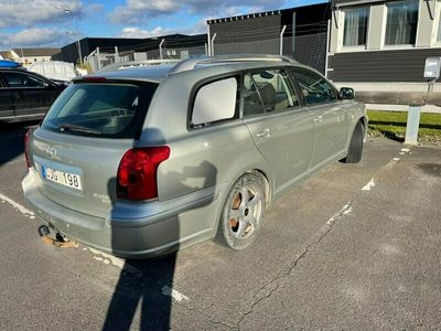 begagnad Toyota Avensis Kombi 2.0 D-4D