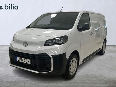 Vit Begagnad 2024 Toyota Proace Comfort Minibuss | 489 900 kr