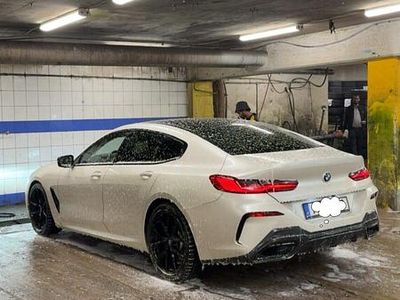 Satin vit Begagnad 2021 BMW 840 M Sport Sportkupé | 640 000 kr