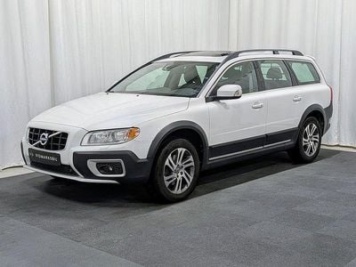 Begagnad Volvo XC70 Momentum 163 HK (119 kW) 2013 Vit Kombi