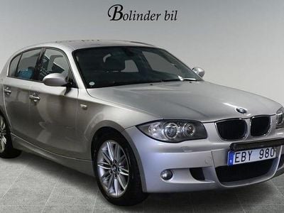 Ljusgrå Begagnad 2009 BMW 120 Advantage Halvkombi | 89 800 kr (Marknadspris)