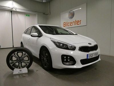 Vit Begagnad 2016 Kia Ceed GT-Line Halvkombi | 139 900 kr (Marknadspris)