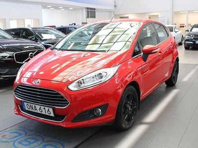 Röd Begagnad 2014 Ford Fiesta Titanium Halvkombi | 68 900 kr (Bra pris)