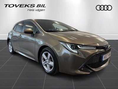 Grön Begagnad 2021 Toyota Corolla Hybrid Style | 219 500 kr (Marknadspris)