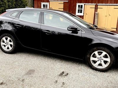 begagnad Volvo V40 T2 Momentum Euro 5