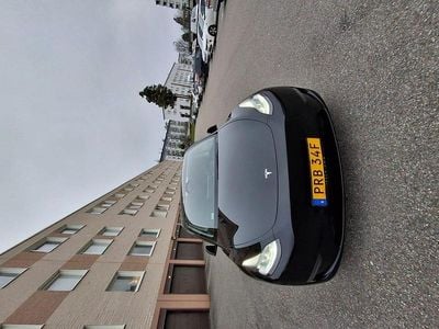 Svart Begagnad 2024 Tesla Model Y Long Range AWD SUV | 365 000 kr (Bra pris)